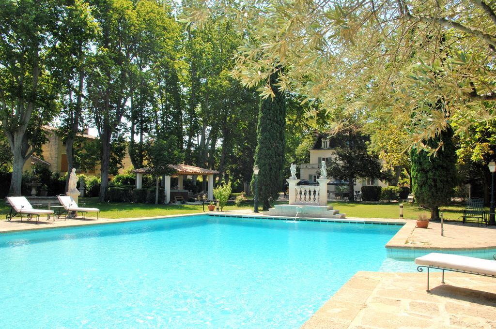 Hostellerie Les Frenes Avignon Eksteriør billede