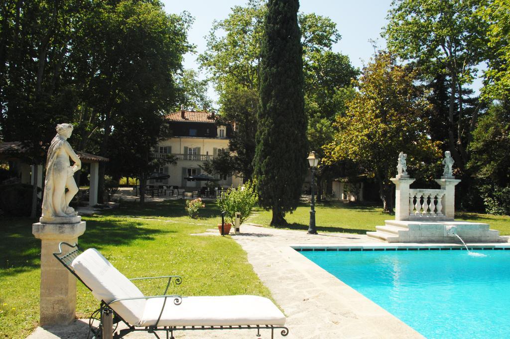 Hostellerie Les Frenes Avignon Eksteriør billede
