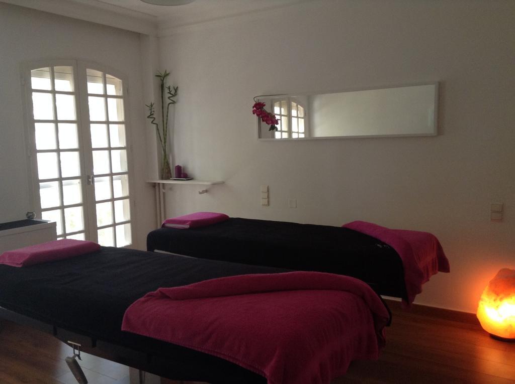 Hostellerie Les Frenes Avignon Eksteriør billede