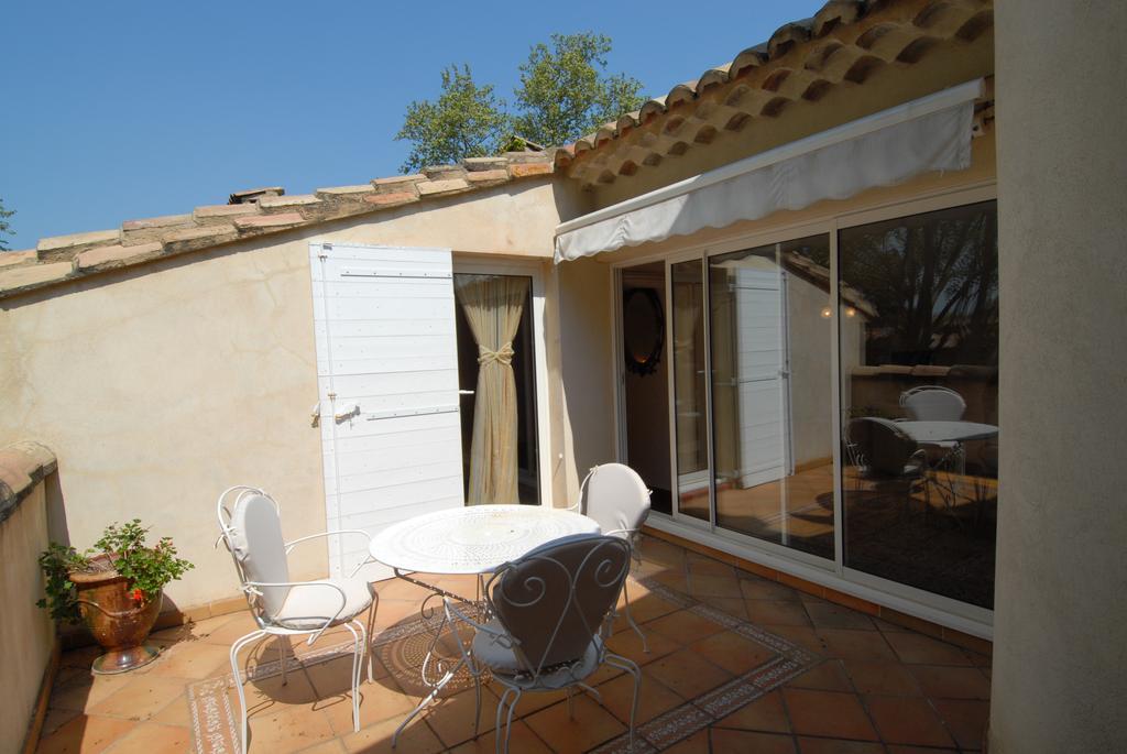 Hostellerie Les Frenes Avignon Eksteriør billede